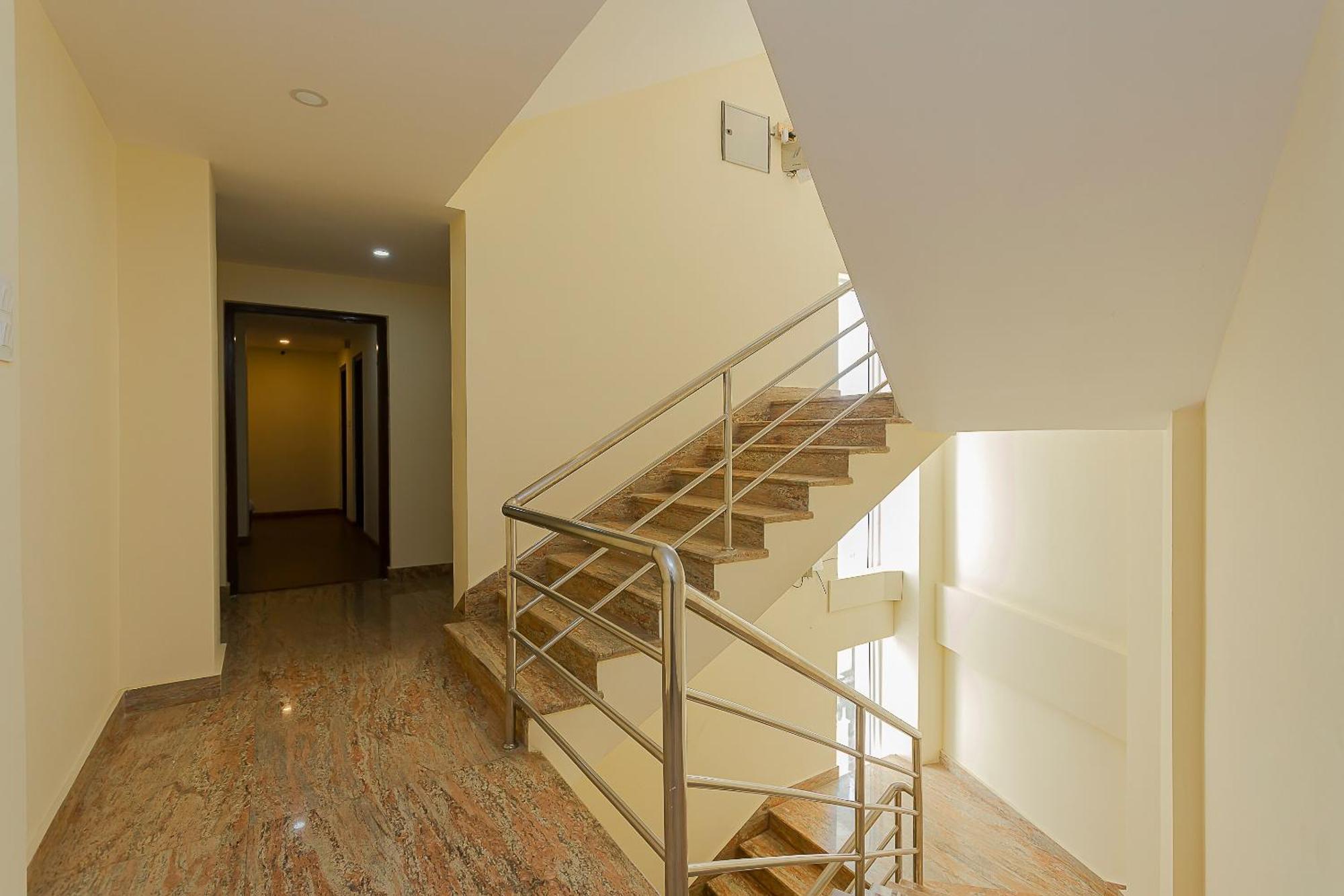 Oyo 798 Euphoria Inn Катманду Екстериор снимка